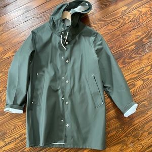 Stutterheim Stockholm Green raincoat. Unisex XS. Fits like a woman’s small. NWOT
